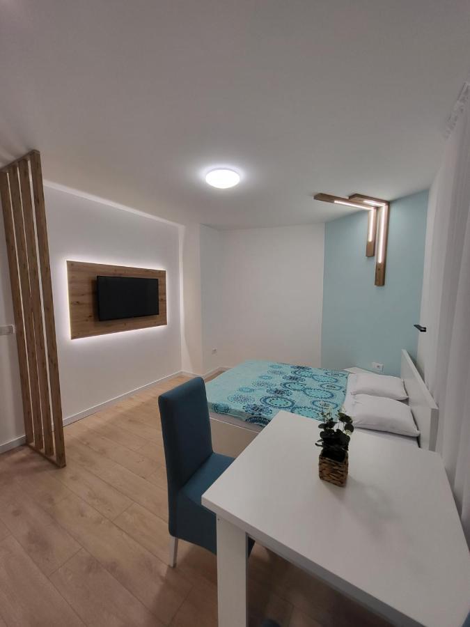 Harmony Suites Sajmiste Buitenkant foto