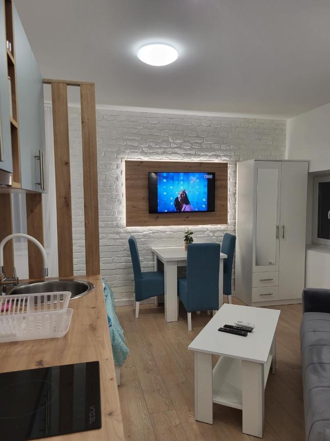 Harmony Suites Sajmiste Buitenkant foto